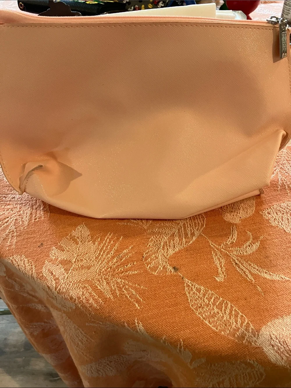Elizabeth Arden Pearl Beige Cosmetic Pouch with Iridescent Trim